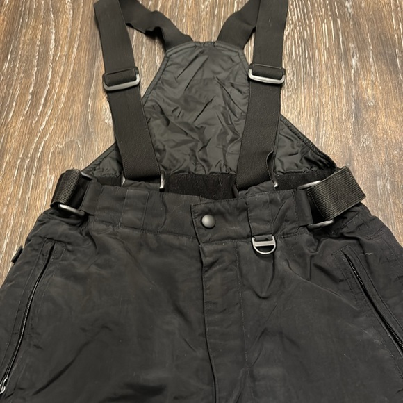 BLACK DOT SNOW OVERALLS SIZE MEDIUM 10/12 YOUTH - Picture 2 of 8